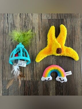 (3) Cat Pet Toys Rainbow Plush Banana Plush Wobble Wings Feathered Bird w/Cage